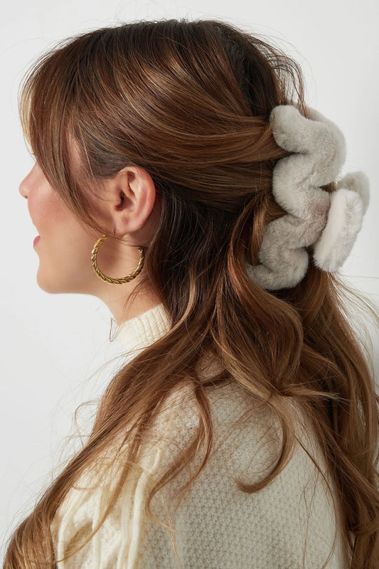 Haarklem fluffy zigzag beige