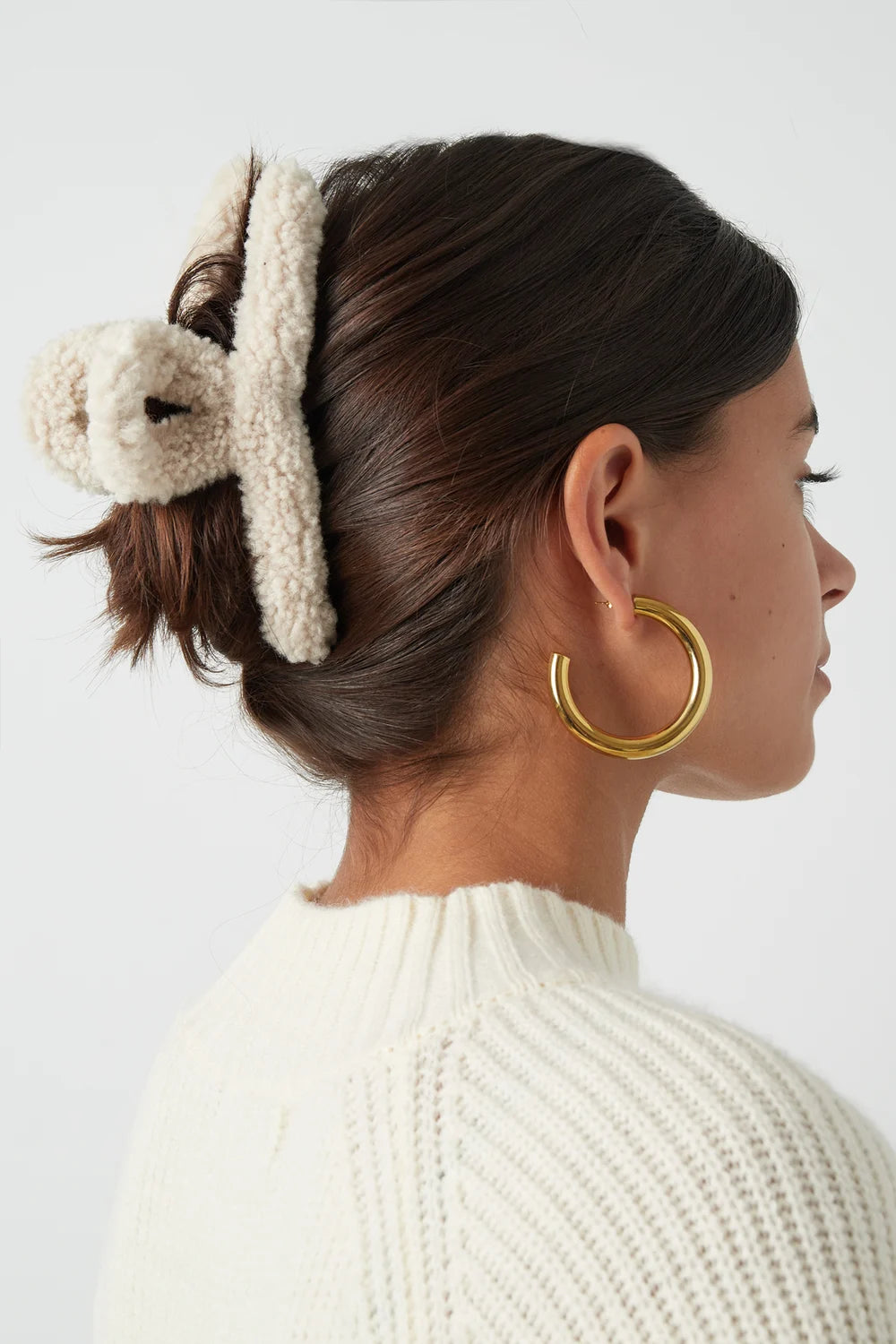 Fluffy teddy haarclip wit